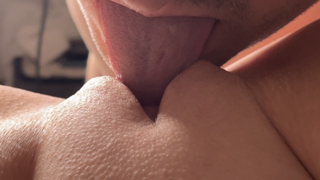 PUSSY EATING CLOSE UP! My boyfriend makes me orgasm with his fast tongue. 4K, POV